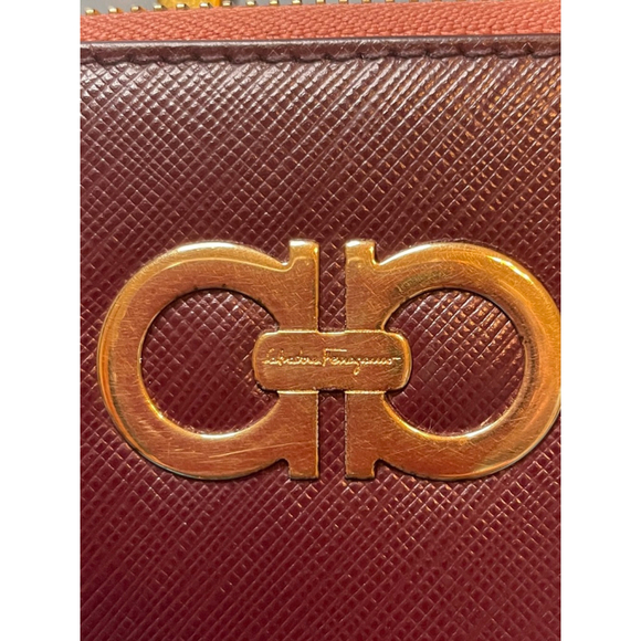 Salvatore Ferragamo Gancini Zip Around Wallet Burgundy /Pink Full Size - Picture 2 of 14